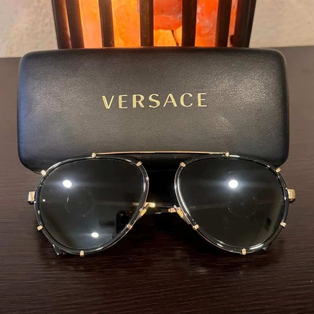 Versace Sunglasses - Picture 4 of 4